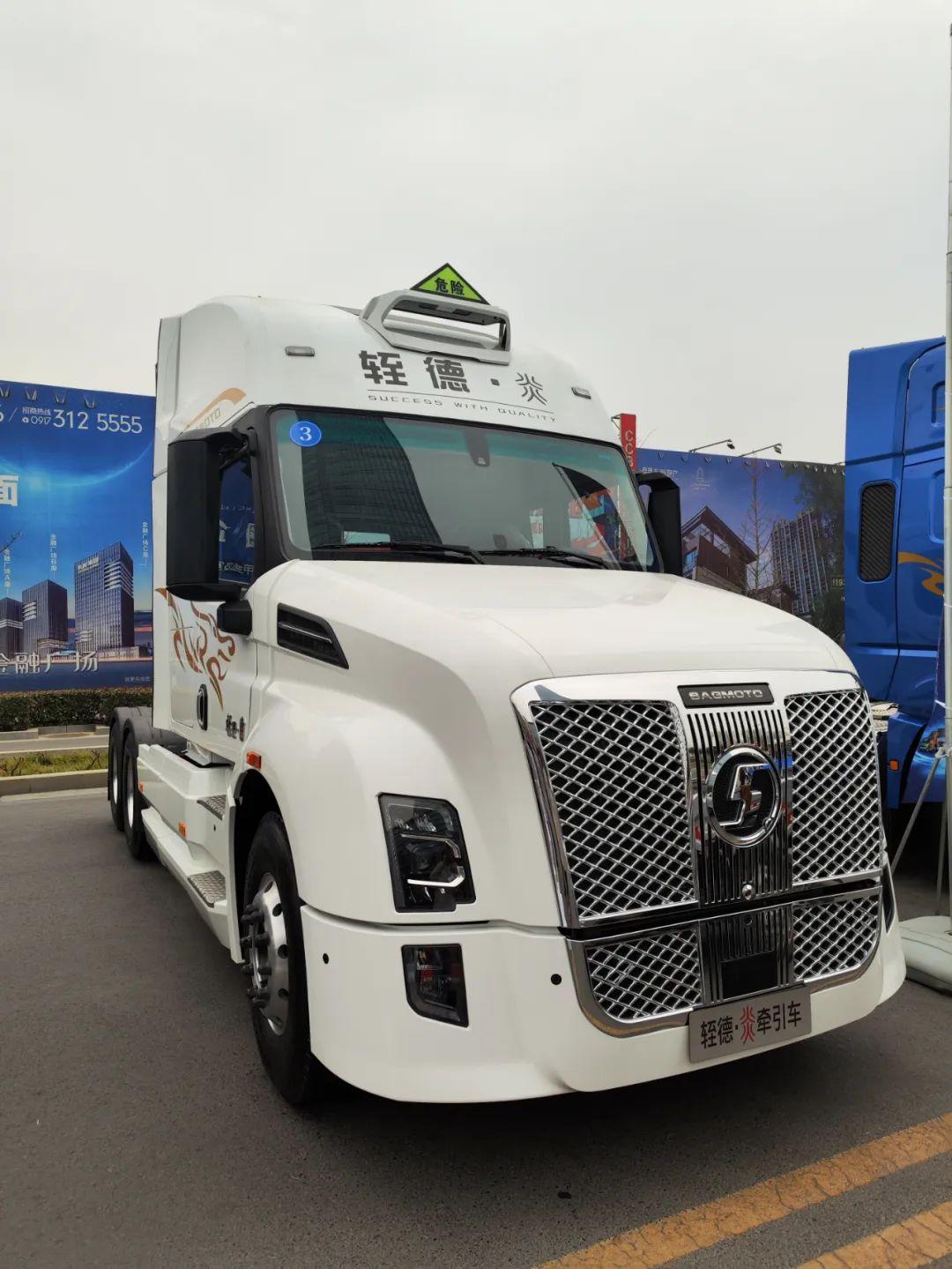 陜汽最新款,陜汽最新款重型卡車，引領(lǐng)行業(yè)新潮流，展現(xiàn)卓越性能
