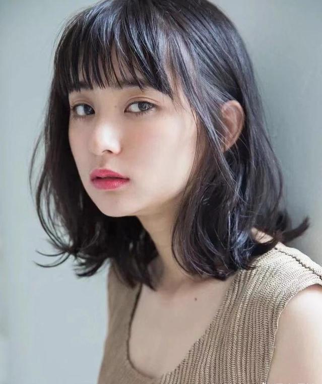 2017最新女短發(fā)型流行趨勢，展現(xiàn)時尚魅力與個性風采