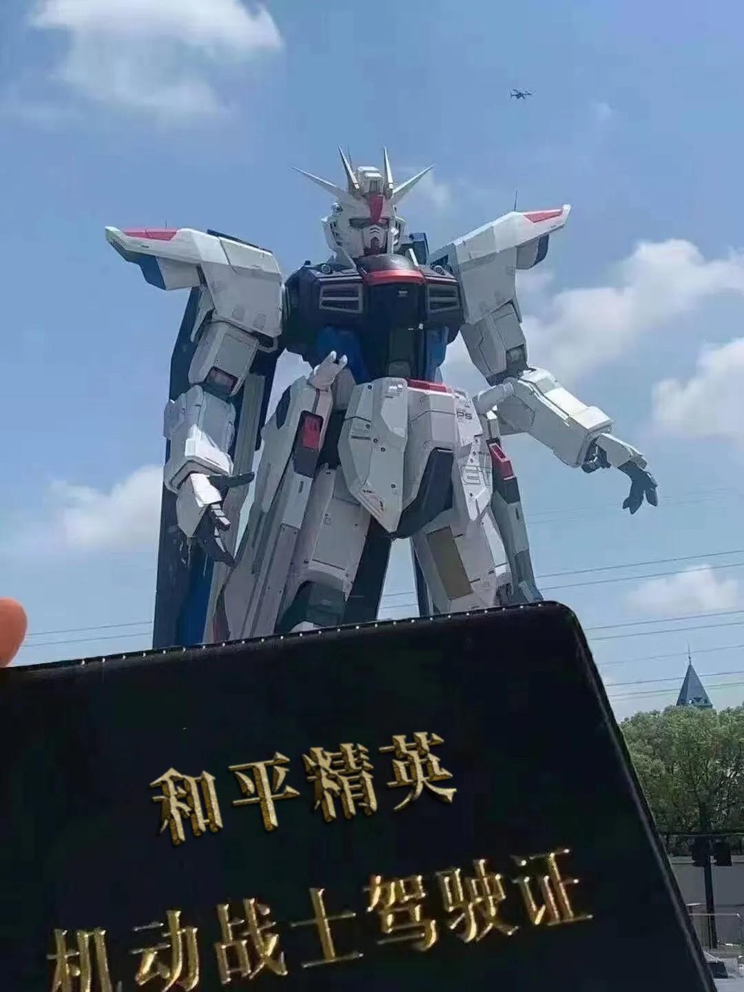 和平精英最新游戲照片，英雄風(fēng)采游戲與現(xiàn)實(shí)交融展現(xiàn)