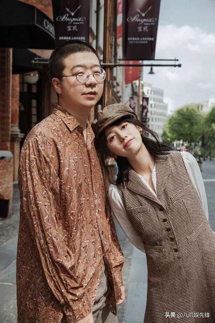 李誕最新情況,李誕最新情況，從舞臺到生活，多元發(fā)展的璀璨之星